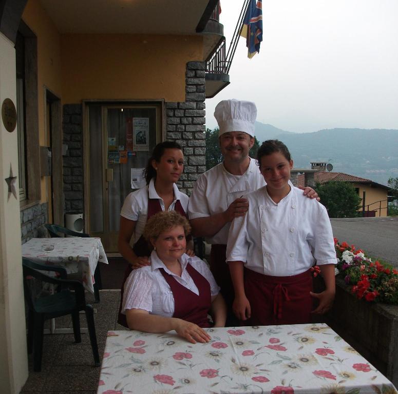 Hotel Poggio D'Oro Riva di Solto Exterior photo