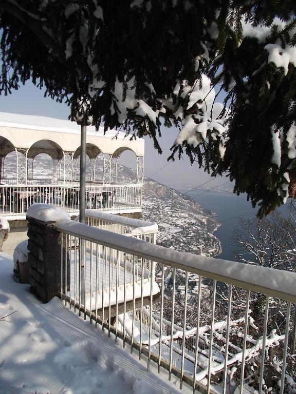 Hotel Poggio D'Oro Riva di Solto Exterior photo